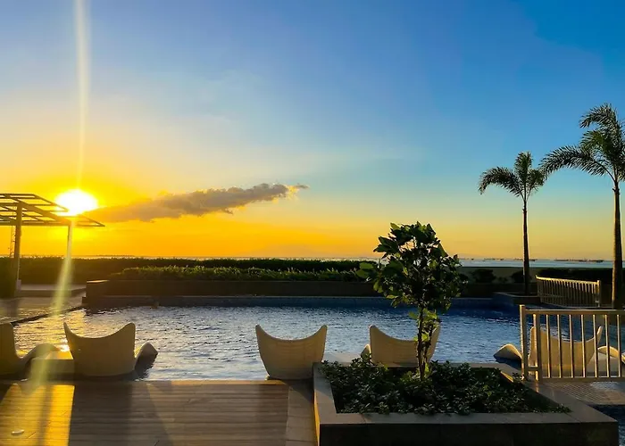 Spacious & Luxury 1br Near Solaire, Okada, Airport Apartamento