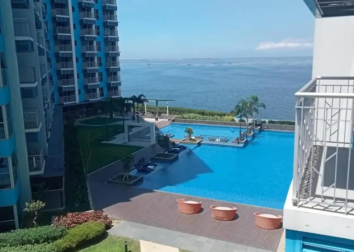 Spacious & Luxury 1br Near Solaire, Okada, Airport