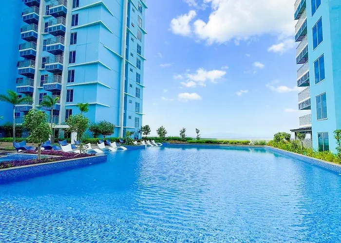 Spacious & Luxury 1br Near Solaire, Okada, Airport *