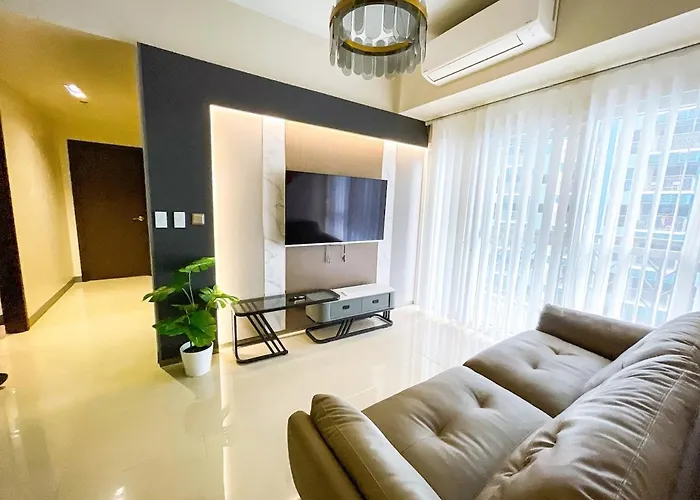 Spacious & Luxury 1br Near Solaire, Okada, Airport Apartamento